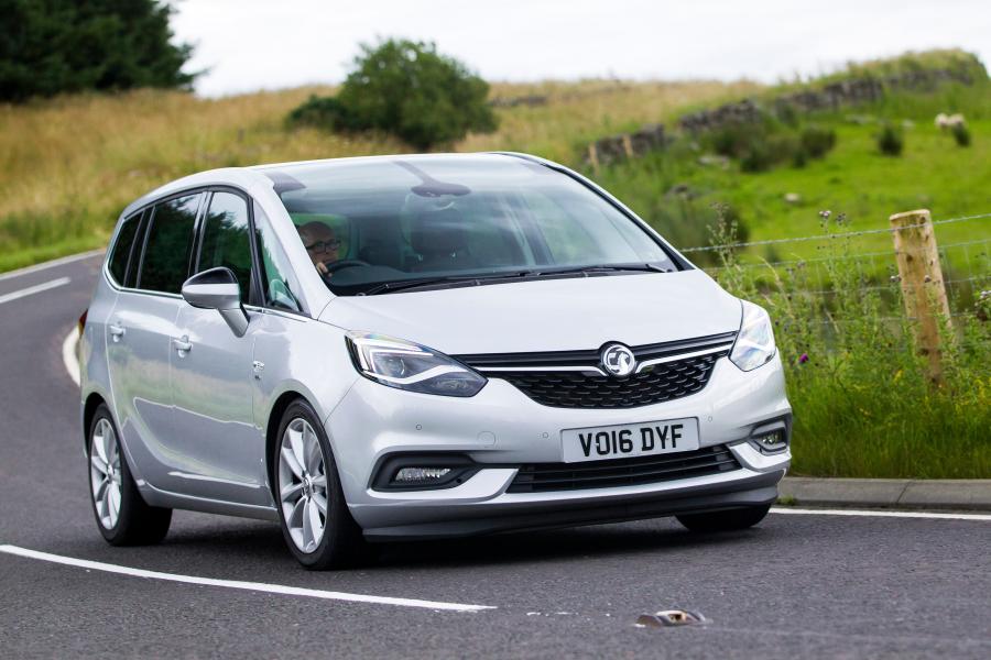  Vauxhall Zafira Tourer 2016 года  (фото 26 из 32)